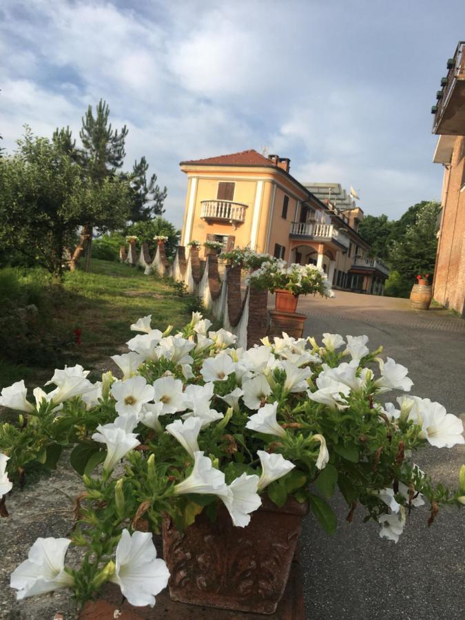 Rossella Alla Villarella Dei Tulipani Asti Exterior foto